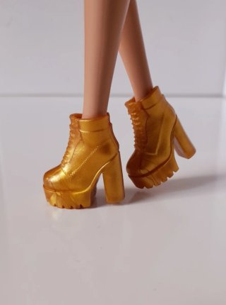 Barbie scarpe dorate stringate