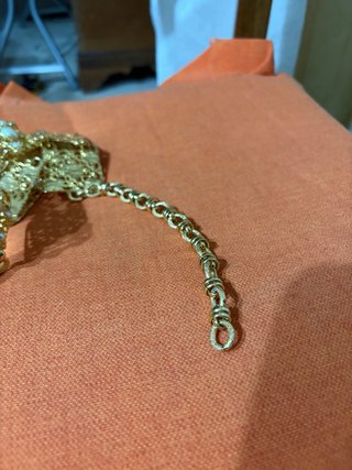 Cintura dorata con perle