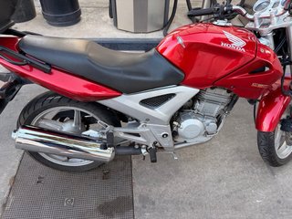 Honda CBF 250 2005 Roja
