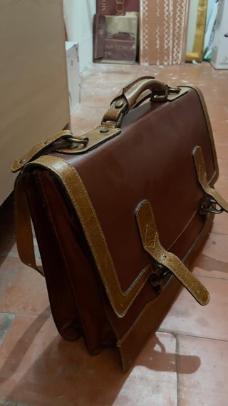 Maleta antigua de cuero