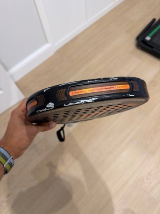 Bullpadel Vertex 04 Hybrid 2025