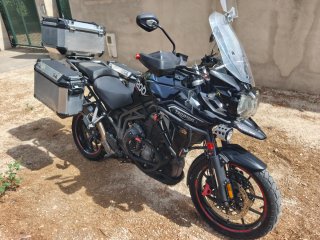 Triumph Explorer 1200 Adventure Negra