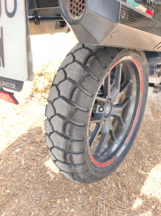 Triumph Explorer 1200 Adventure Negra