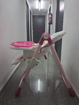 Trona reclinable para bebé Precio no negociable