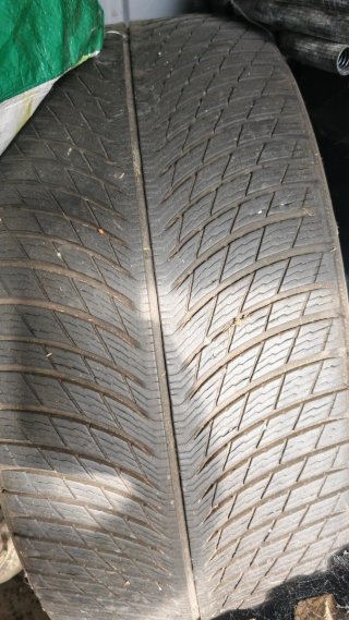 Michelin Pilot Alpin 5 SUV 285/40/21