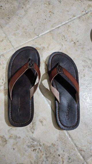 Sandalias de cuero marrones