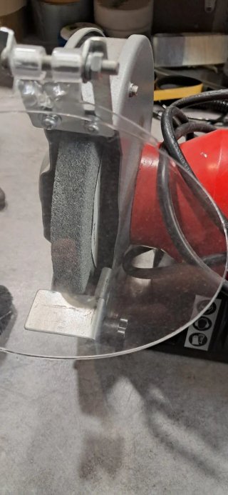 Esmeriladora Einhell TH-BG 150