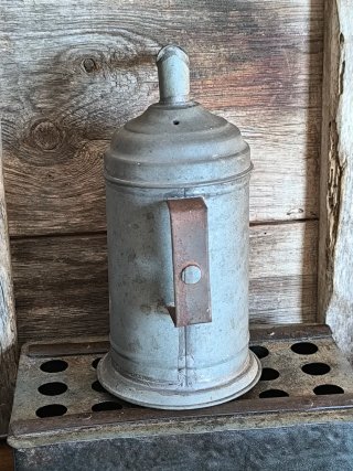 Lámpara de carburo antigua