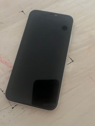 iPhone 11 Blanco Roto