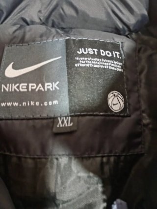 Chaqueta de Plumas Nike Negra y Turquesa