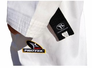 Dobok Taekwondo Protec para niño/a 120 cm.