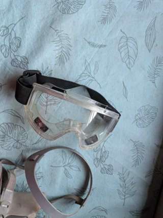 Gafas protectoras y mascarilla