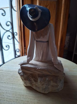 Figura Rex Valencia Porcelana Mujer Perro