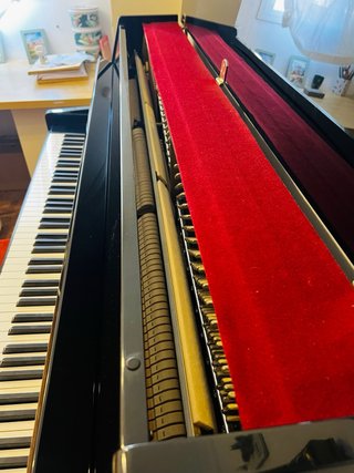 Piano Yamaha Negro Brillante
