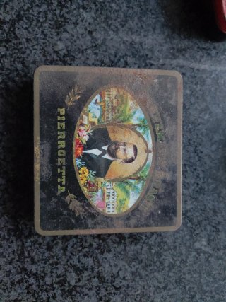 Lote 7 latas vintage coleccionables