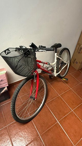 Bicicleta Top Trotter Roja con Cesta