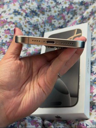 iPhone 16 Pro Max Plata