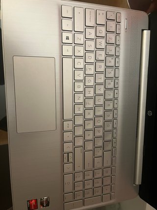 HP 15,6” Ryzen 3 - Windows 11 - Radeon