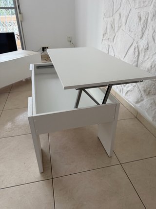 Mesa de salón blanca moderna