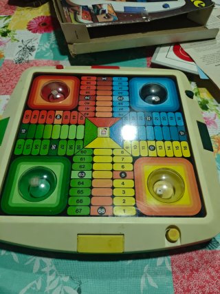 Parchís automático magnético