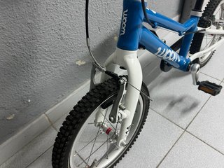 Bicicleta Woom 2 Azul en Altafulla / Barcelona