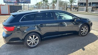 Toyota Avensis 2012