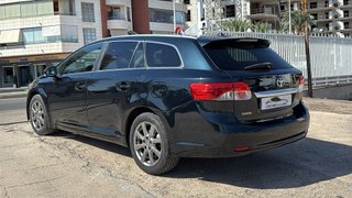 Toyota Avensis 2012