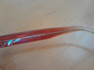 Gafas de sol vintage marrones y rojas