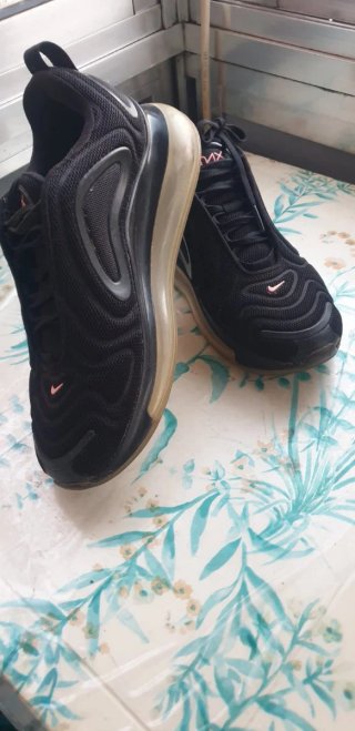 Zapatillas Nike Air Max 720 Negras Rosas