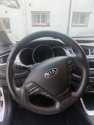Kia Ceed SW 1.6 CRDI 110cv - único dueño