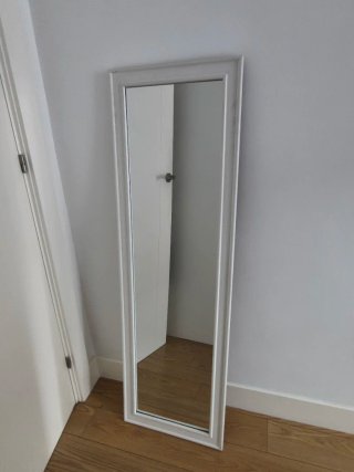 Espejo de pared blanco