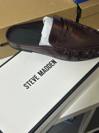 Mocasín Mule Steve Madden Burdeos Charol Coco