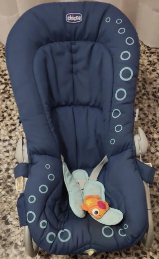 Hamaca bebé Chicco azul con peces