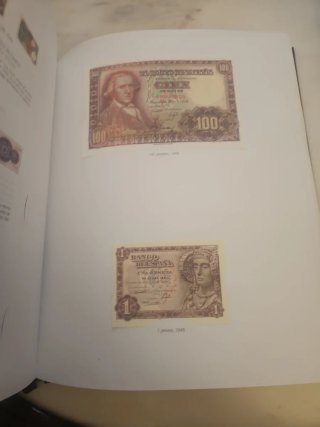 LIBRO El Franquismo en Sellos y Billetes