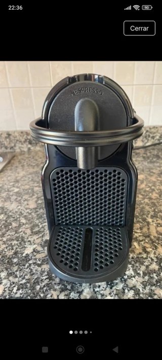 Cafetera Nespresso Negra