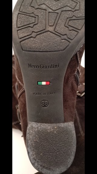 Botas altas de ante negro de Nero Giardini, talla