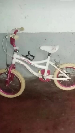 Bicicleta infantil niña rosa y blanca