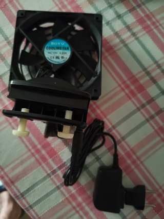 STC1000 y ventilador con enchufes