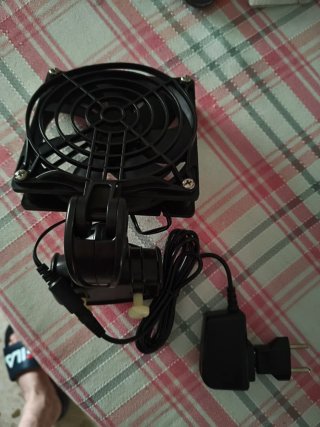 STC1000 y ventilador con enchufes