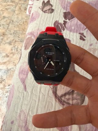 Reloj G-Shock Negro y Rojo