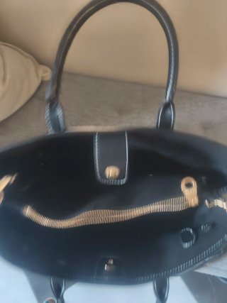 Bolso Stradivarius Rayas Beige y Negro