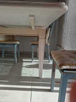 Tavolo da pranzo in legno massello bianco