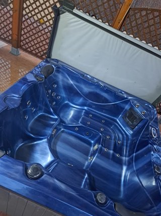Jacuzzi exterior