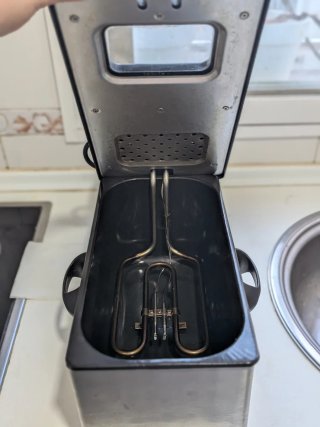 Freidora de aceite sin usar