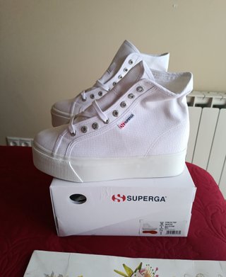 Tenis Superga plataforma blancos talla 38 y 39