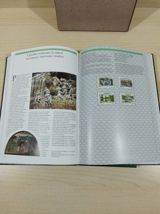 2 Volumi Il Libro dei Francobolli d'Italia