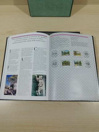 2 Volumi Il Libro dei Francobolli d'Italia
