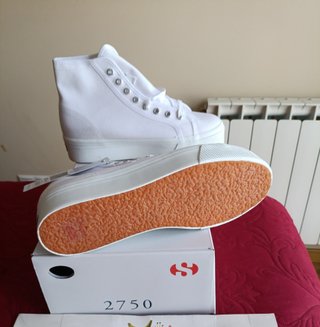 Superga 2750 Hi Top Talla 40 de 85€