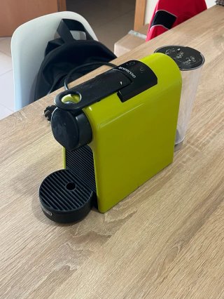 Cafetera Nespresso Verde