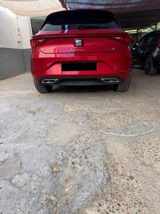 Paragolpes trasero SEAT Leon FR MK4 Rojo